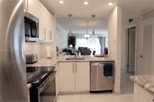 470 Paradise Isle Blvd APT 107, Hallandale Beach, FL 33009, - MLS#A11710311