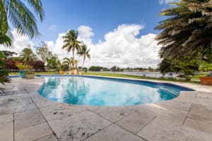 431 NW 96th Ave, Pembroke Pines, FL 33024, Sold 02/18/25