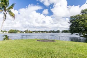 431 NW 96th Ave, Pembroke Pines, FL 33024, Sold 02/18/25