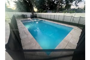 4255 Sw 50th St, Dania Beach