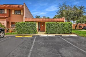 30 Toledo Ct, Davie, FL 33324, Sold 03/27/25