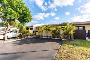 13750 Kendale Lakes Dr, Miami, FL 33183, Sold 02/05/25