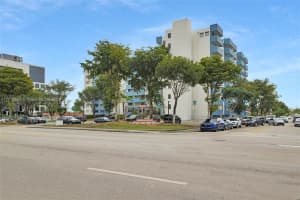 5050 NW 7th St APT 202, Miami, FL 33126, Sold 06/26/25