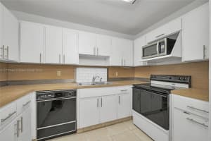 5050 NW 7th St APT 202, Miami, FL 33126, Sold 06/26/25