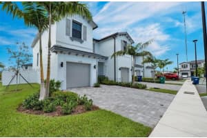 20366 Nw 4th Path 20366, Miami