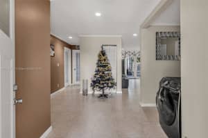 6707 Winfield Blvd Margate, FL 33063 - MLS#A11710779