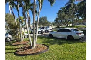453 Lakewood Cir, Margate, FL 33063, Sold 02/28/25