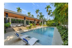 71 Lagorce Cir, Miami Beach, FL 33141, Sold 01/17/25