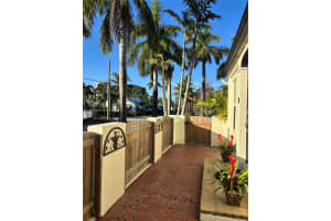 405 S 16th Ave, Hollywood, FL 33020, Sold 02/10/25