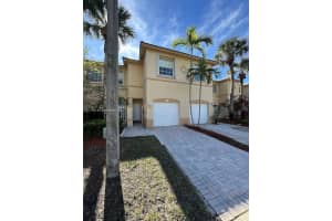 725 NW 170th Terrace #725, Pembroke Pines, FL 33028, Sold 05/15/25