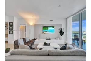 17301 Biscayne Blvd 2008, North Miami Beach