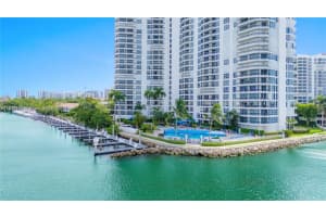 3530 Mystic Pointe Dr 2904, Aventura