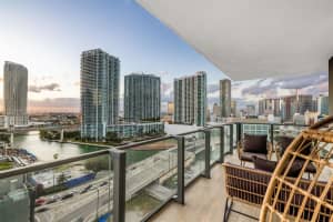 68 SE 6th St Apt 1112, Miami, FL 33131, Sold 03/05/25