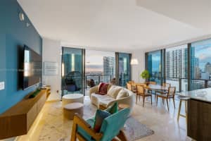 68 SE 6th St Apt 1112, Miami, FL 33131, Sold 03/05/25
