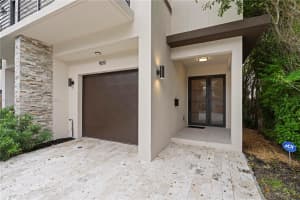 909 Ne 16th Ave Fort Lauderdale, FL 33304 - MLS#A11711157