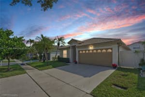 18330 NW 8th St, Pembroke Pines, FL 33029, Sold 01/31/25