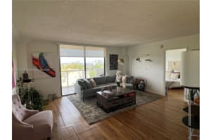 13499 Biscayne Blvd 807, North Miami