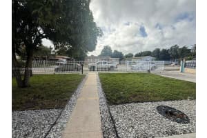 255 NW 189th St, Miami, FL 33169, Sold 05/09/25