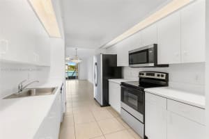 601 SW 141st Ave, Pembroke Pines, FL 33027, Sold 02/18/25