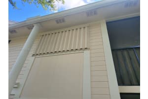 907 NE 199th St, Miami, FL 33179, Sold 06/01/25