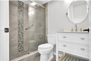 200 Palm Cir W, Pembroke Pines, FL 33025, Sold 07/25/25
