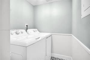 200 Palm Cir W, Pembroke Pines, FL 33025, Sold 07/25/25