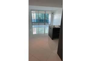 200 Biscayne Boulevard Way 3109, Miami