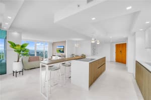 400 South Pointe Dr, Miami Beach, FL 33139, Sold 06/12/25