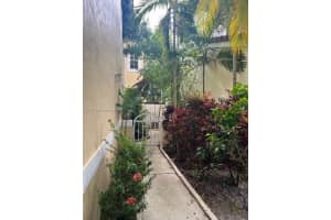 15076 SW 51st St, Davie, FL 33331, Sold 04/24/25