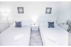 1200 Brickell Bay Dr APT 2016, Miami, FL 33131, Sold 08/04/25