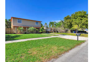 1633 NW 5th Ave, Fort Lauderdale, FL 33311, Sold 04/10/25