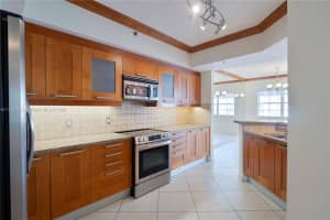 3255 NE 184th St, Aventura, FL 33160, - MLS#A11712302
