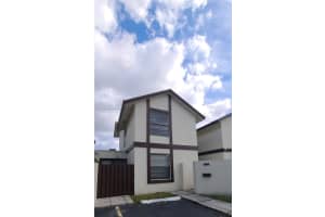 9935 Nw 6th Ln 9935, Miami