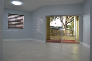 260 NW 109th Ave, Miami, FL 33172, Sold 06/12/25