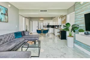 92 SE 3rd St, Miami, FL 33131, Sold 01/06/25