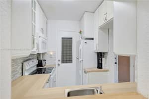 17050 NE 14th Ave APT 315, North Miami Beach, FL 33162, Sold 05/30/25