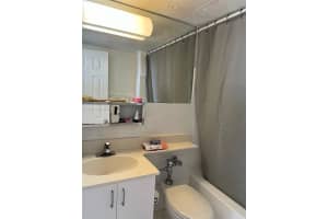 1500 Bay Rd 1070s, Miami Beach