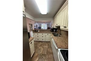 400 SE 10th St, Deerfield Beach, FL 33441, Sold 01/24/25