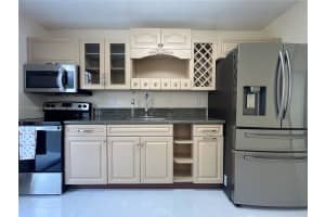 2825 NW 6th St, Pompano Beach, FL 33069, Sold 03/11/25