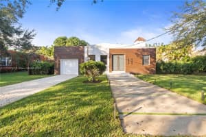665 Ne 117th St, Biscayne Park