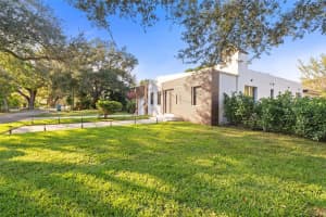 665 Ne 117th St Biscayne Park, FL 33161 - MLS#A11712757