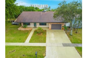 614 Ne 3rd St Dania Beach, FL 33004 - MLS#A11712766