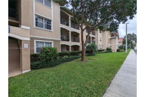 201 Sw 116th Ave 22-102 Pembroke Pines, FL 33025 - MLS#A11712770