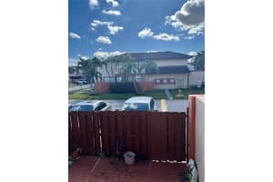10003 NW 9th St Cir, Miami, FL 33172, Sold 07/03/25