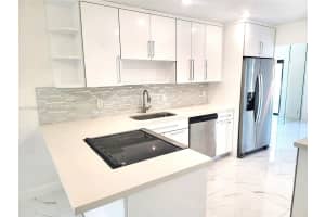 9723 N New River Canal Road 416, Plantation