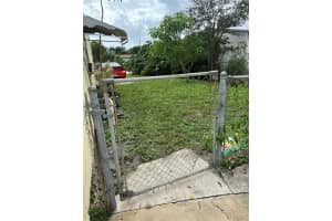236 W 28th St Riviera Beach, FL 33404 - MLS#A11712997