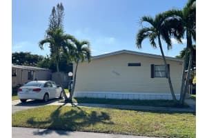 21780 Nw 2nd Ct, Pembroke Pines