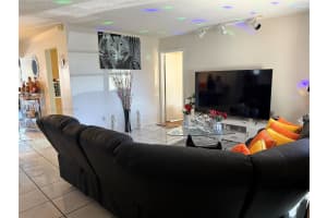 8441 NW 8th St, Pembroke Pines, FL 33024, Sold 07/01/25