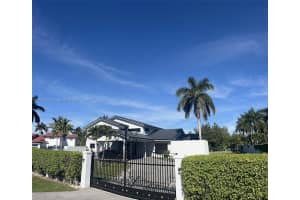 10355 NW 133rd St, Hialeah Gardens, FL 33018, Sold 03/20/25