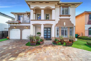6423 Sw 162nd Path, Miami